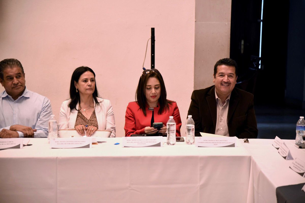 SEED_Dgo's tweet image. Se instaló el Consejo de Participación Social en la Educación (COMUPASE), de Durango Capital.

Cada municipio tendrá su consejo, integrado por autoridades municipales, padres de familia, representantes de asociaciones, maestros, directivos de escuelas, 1/2