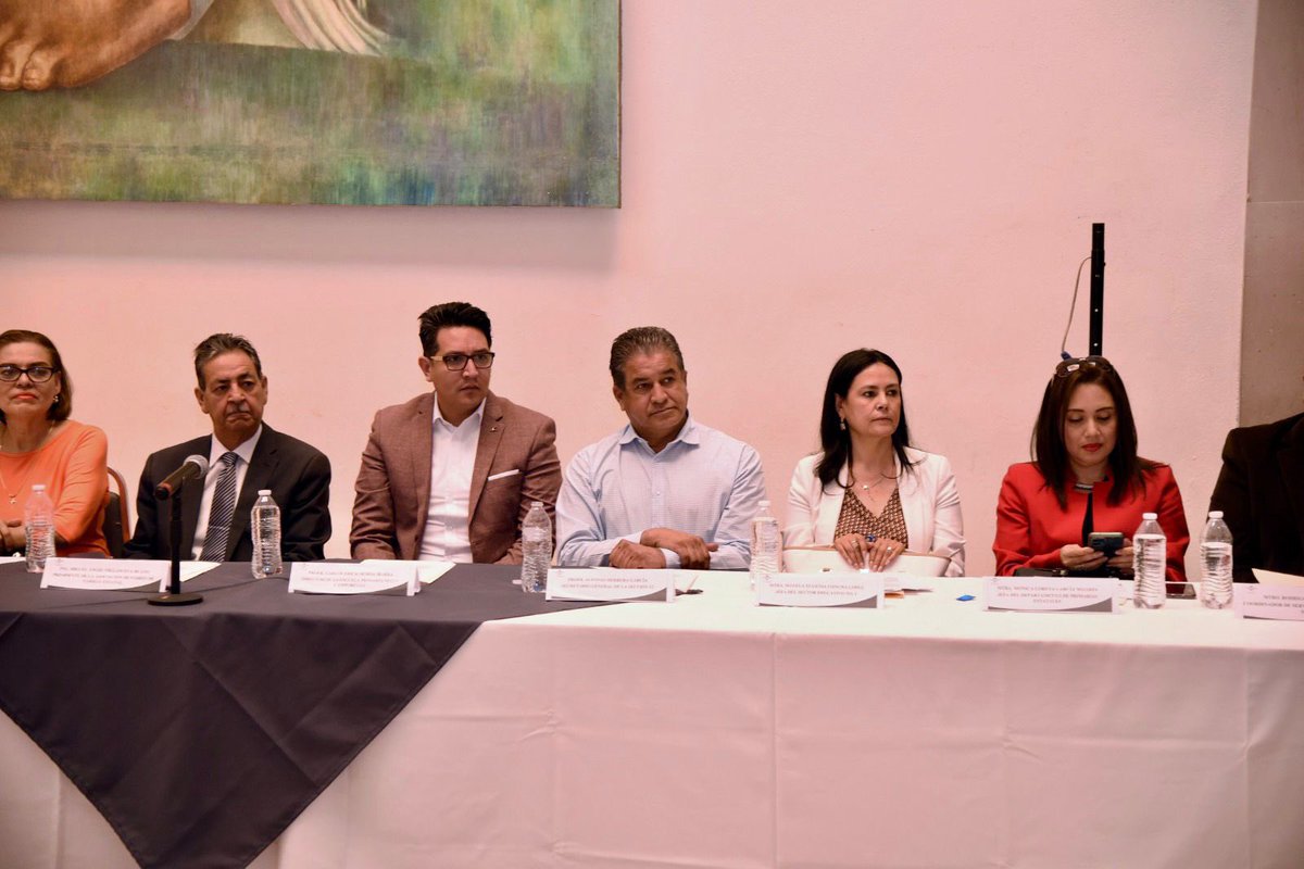 SEED_Dgo's tweet image. Se instaló el Consejo de Participación Social en la Educación (COMUPASE), de Durango Capital.

Cada municipio tendrá su consejo, integrado por autoridades municipales, padres de familia, representantes de asociaciones, maestros, directivos de escuelas, 1/2