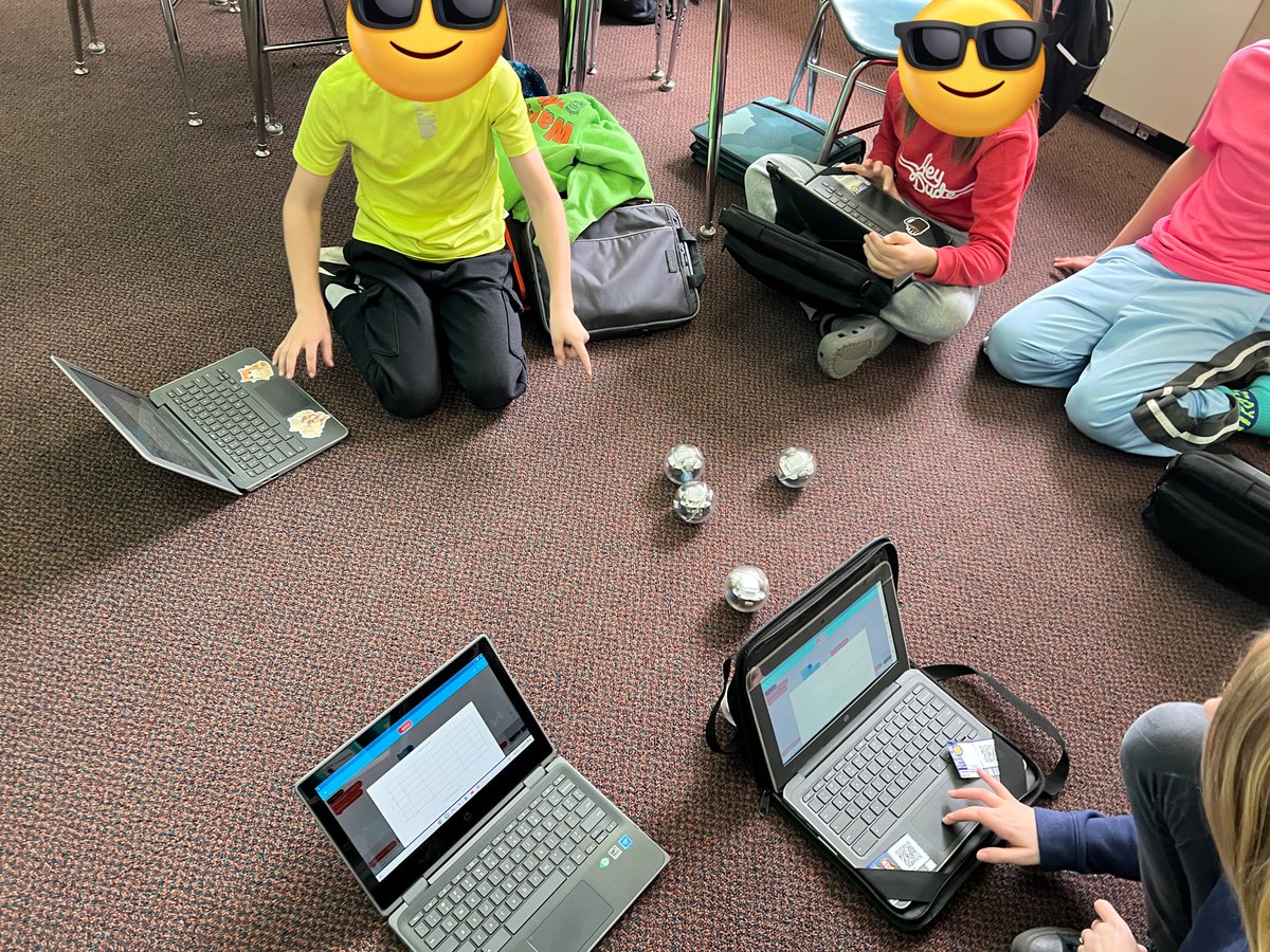 KMcCray85's tweet photo. Awesome day w/ 5s @WASDPA_HV coding @Sphero #Bolts to represent molecular activity in the different phases of matter! Loved hearing the discussions about the models &amp; explanation of coding choices! #DreamJob @wasdpa #CSforAll #EdTech #WASDPACodes https://t.co/ekMn6udzgF