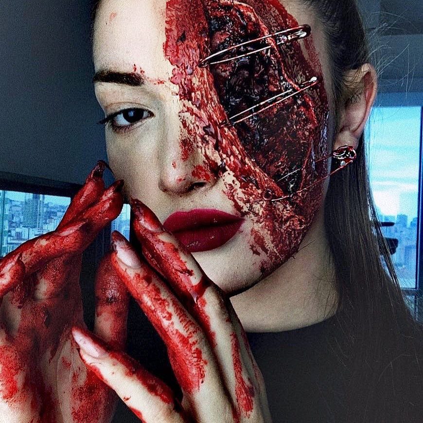 Danla'nın plastik makyajdaki yeteneğini hatırlatma postu