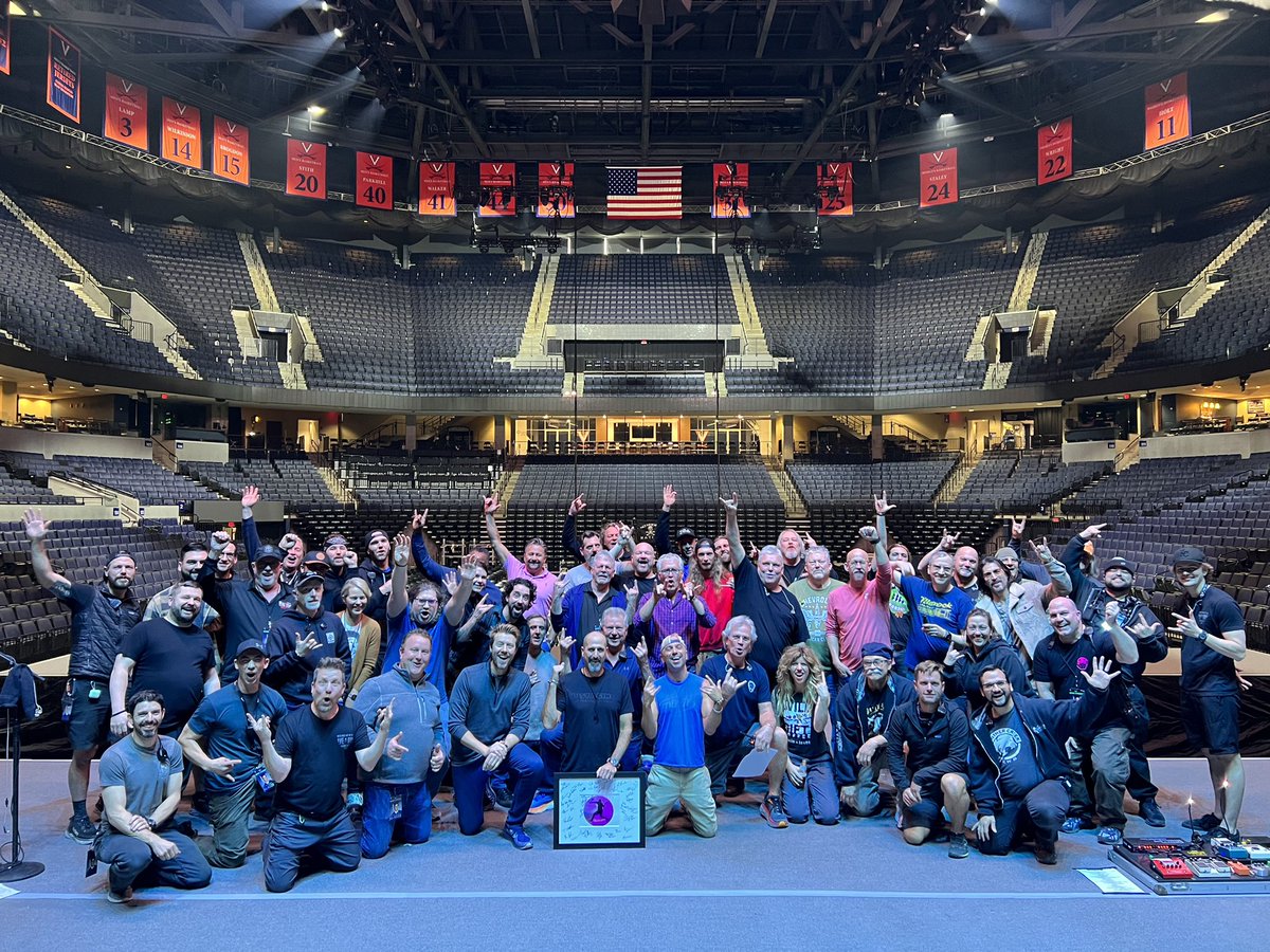 Rehearsals are over. We are ready and can’t wait to see everyone!! There’s gonna be some rocking!! #IGOBACKTOUR

kennychesney.com