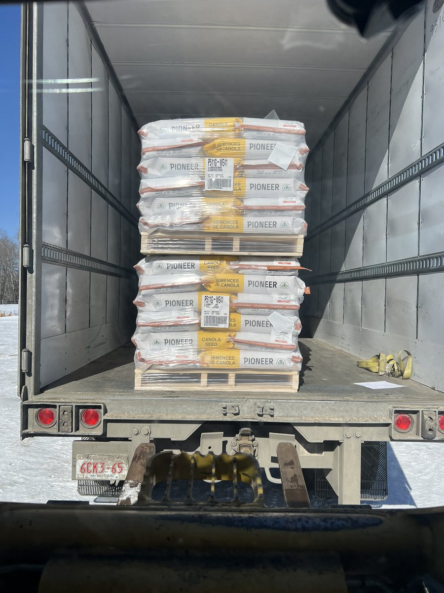 HawrylukAg's tweet photo. First bags of Pioneer Optimum GLY has landed! https://t.co/WyzV7yFZP8