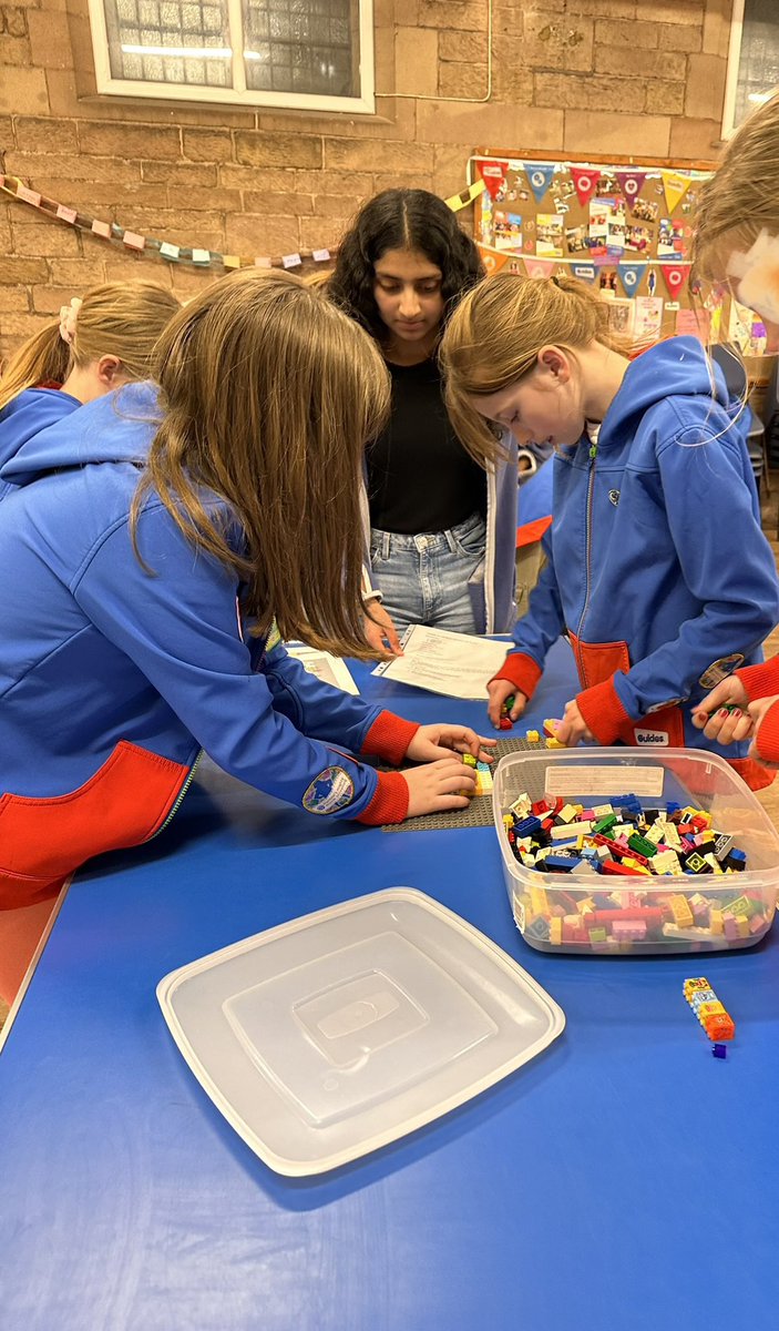 Our young leader, Shree ran our night with a <a href="/LEGO_Education/">LEGO Education</a> night building cities that were sustainable and suitable for a growing population. <a href="/Girlguiding/">Girlguiding</a> @LancsNW <a href="/ashtonguiding/">GirlGuiding Ashton Park District</a>