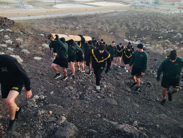 1stCavalryDiv's tweet image. The Squadron staff is executing the Leader Training Program at Fort Irwin in preparation for this summer’s NTC rotation.  
#BraveRifles | #FirstTeam | #LiveTheLegend | #WeAreTheCAV | @iii_corps  | @FORSCOM