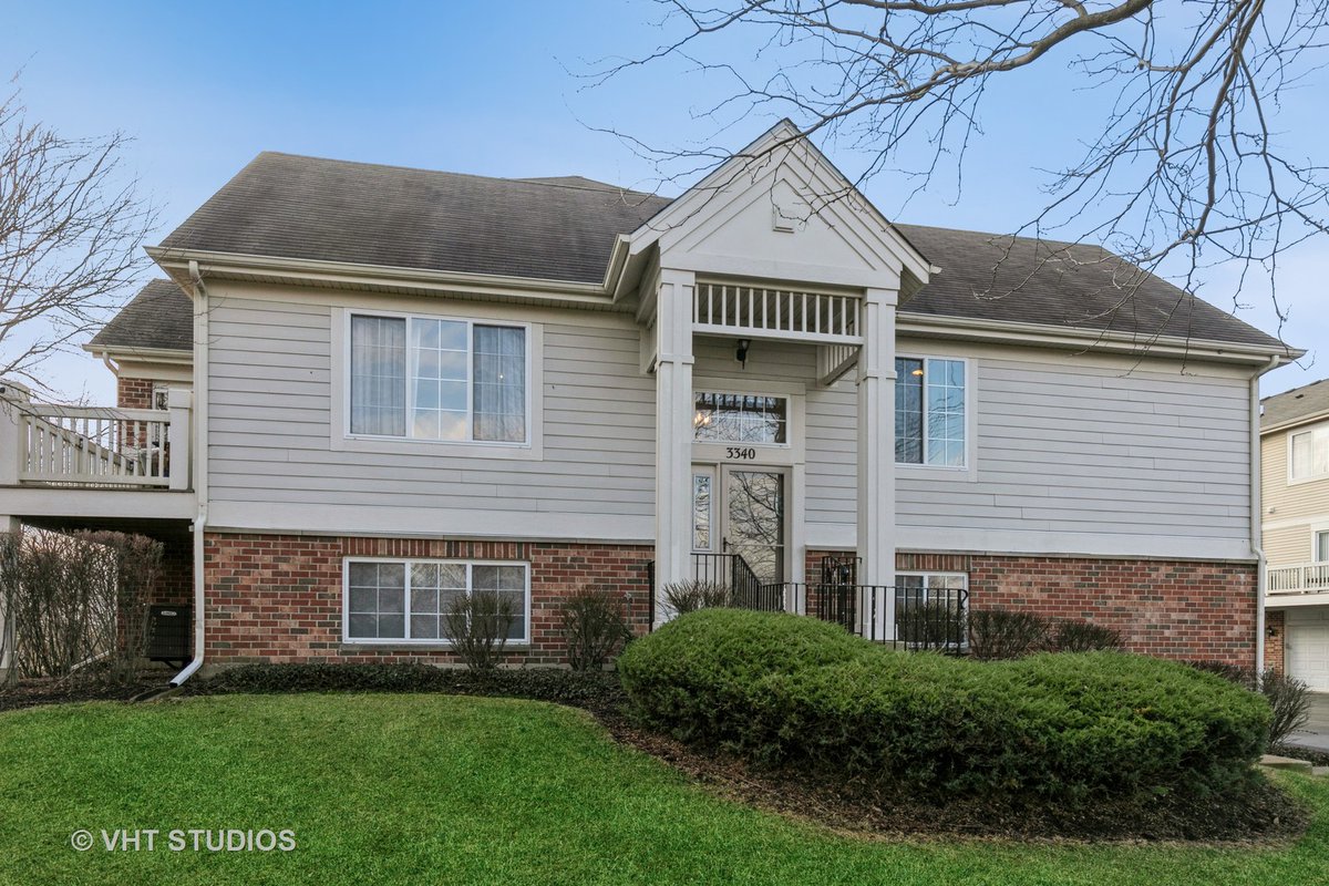 Julie Roback tweet media