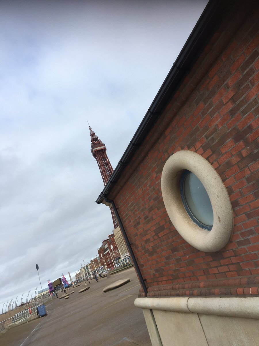 ensemblebpl's tweet photo. @RNLIBlackpool do such amazing work for us all. Well done! 👏#gratitude #RNLI https://t.co/yaEoyQGxkh