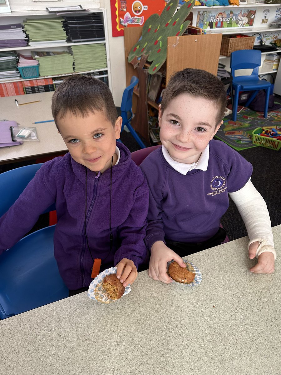 OPA_Newstead's tweet photo. Year 2 have had a brilliant morning making carrot muffins for our ‘Farm to Fork’ DT topic. They all loved the taste too! 🧁 @DTNewsteadGreen https://t.co/lXNCIlOCvY