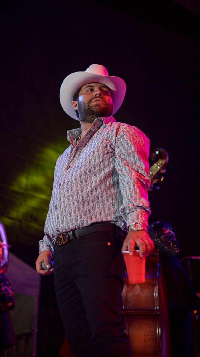 JDChartData's tweet photo. ¿Les gustaría una colaboración musical entre Luis r Conriquez y Jd Pantoja? https://t.co/jXZv1CtcyO
