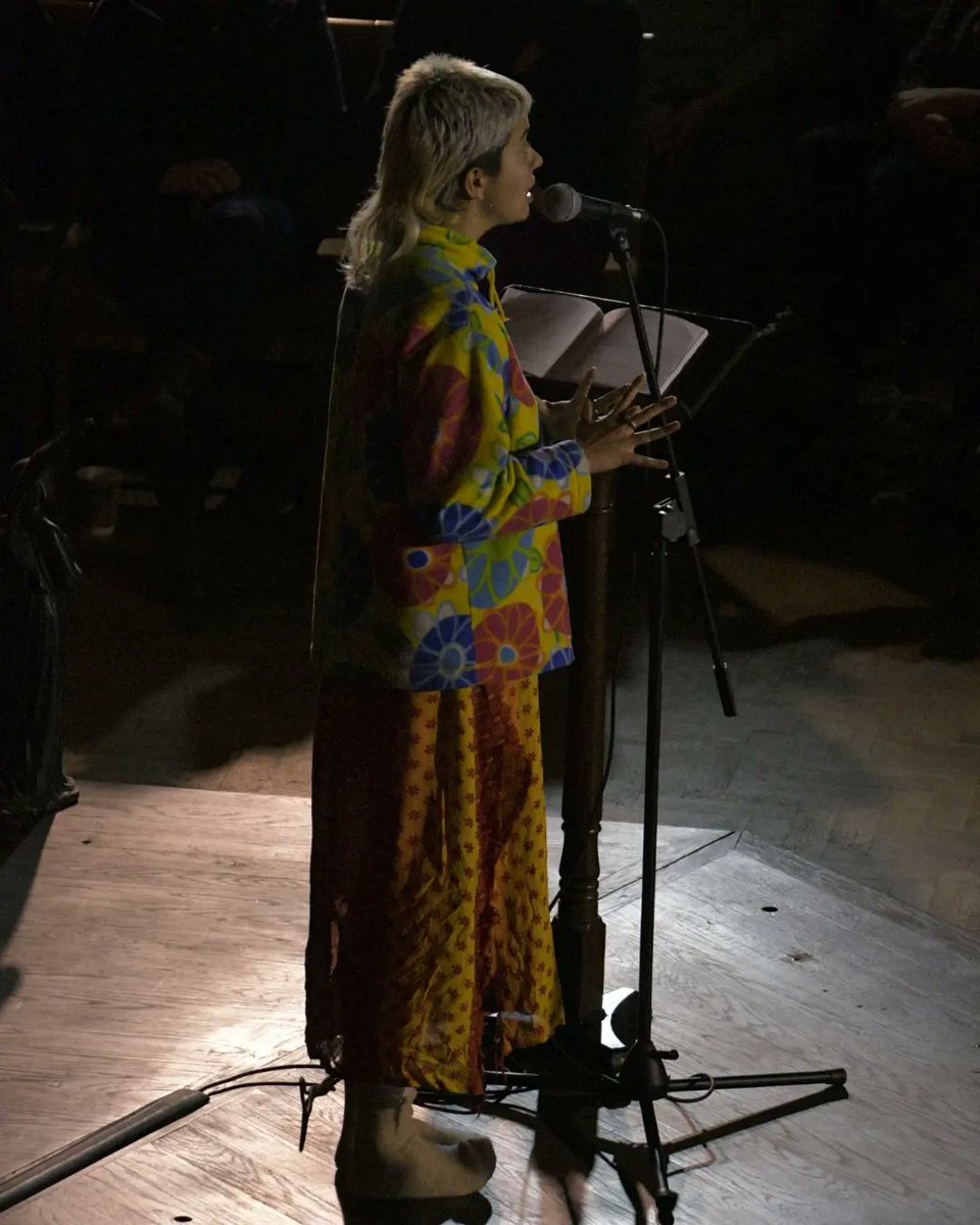 99eggy's tweet photo. Some photographs from a few months ago when I performed my poetry at @sprout_spoken's 5th Birthday Bash!

#poetry #performance #egg https://t.co/wfL4yZ8FxB