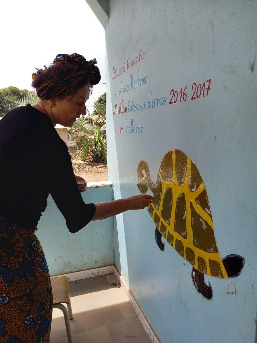 Het 2e sponsorbord van de aanbouw is klaar! Dank jullie wel voor de bijdrage! Ook Ynke en Klazien bedankt voor het meehelpen bij het schilderen. Nu verder voor het afmaken van de vloeren, het stucwerk en het schilderen! Stap voor stap onderwijs mogelijk maken!!#passend onderwijs