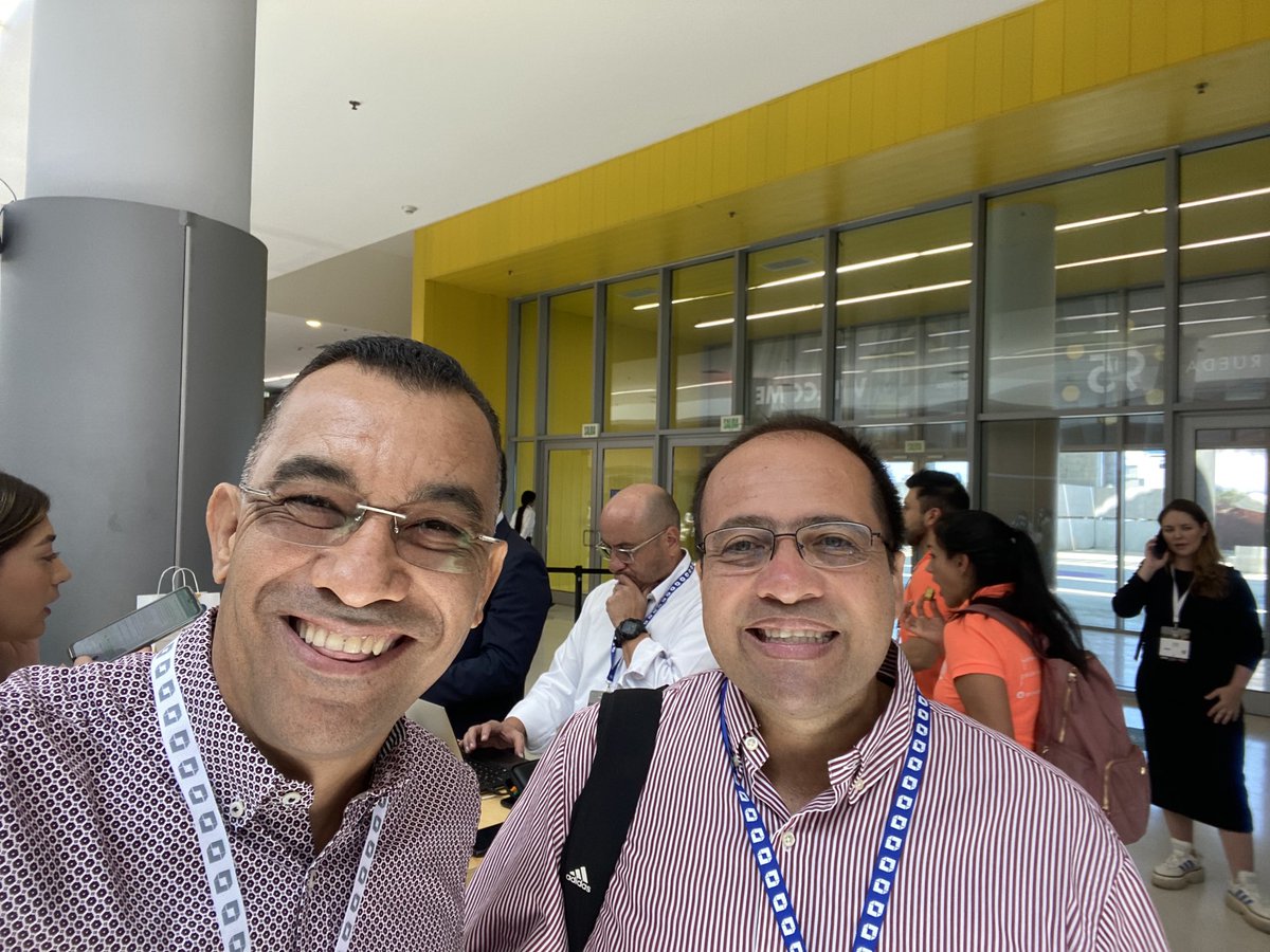 LuisEBlancoC's tweet photo. @AnaldexColombia regional caribe seguimos con nuestros Empresarios en #Macrorueda95 de @PROCOLOMBIACO en Barranquilla https://t.co/UgnKmqcDmc