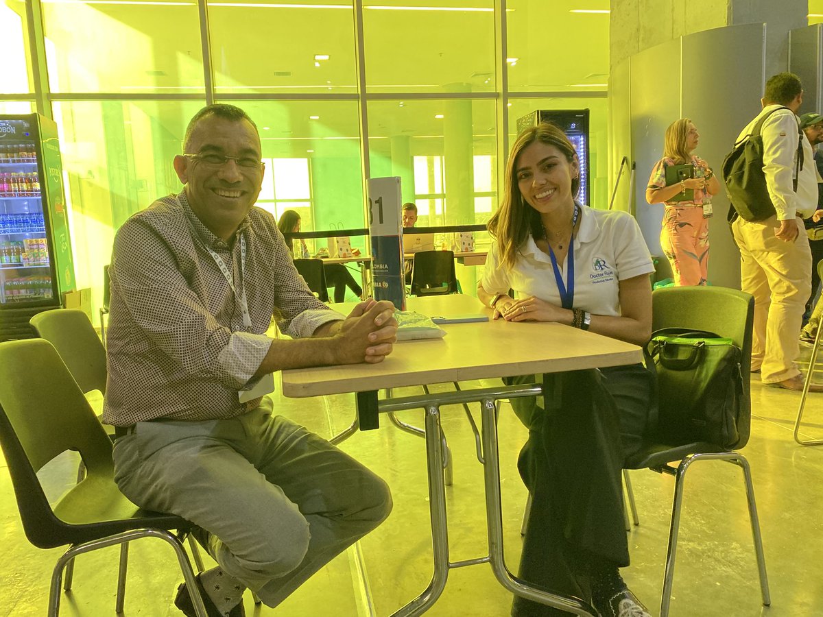 LuisEBlancoC's tweet photo. @AnaldexColombia regional caribe seguimos con nuestros Empresarios en #Macrorueda95 de @PROCOLOMBIACO en Barranquilla https://t.co/UgnKmqcDmc