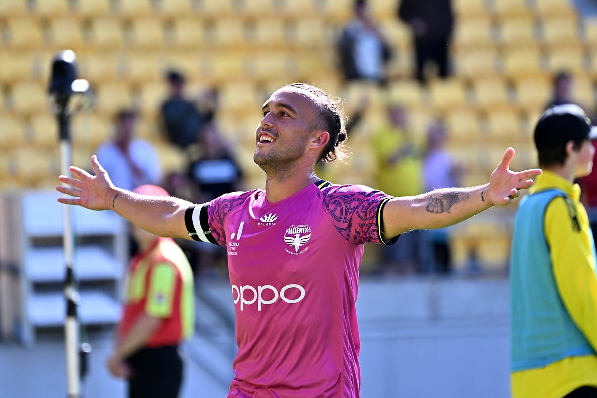 WgtnPhoenixFC's tweet photo. 𝐀𝐥𝐥 𝐖𝐡𝐢𝐭𝐞𝐬 𝐌𝐚𝐭𝐜𝐡 𝐃𝐚𝐲 🇳🇿

Get behind the NZ Men's U-22 team &amp; the All Whites tonight Nix fans as they take on China in Auckland! 🤩

🆚 China
🏟 Mt Smart Stadium
⏰ 3:30pm (NZ U-22) 7pm (All Whites)
📺 YouTube (NZ U-22 only)
📺 Sky Sport NZ (All Whites) 

💛🖤 https://t.co/qftkGGnwQm