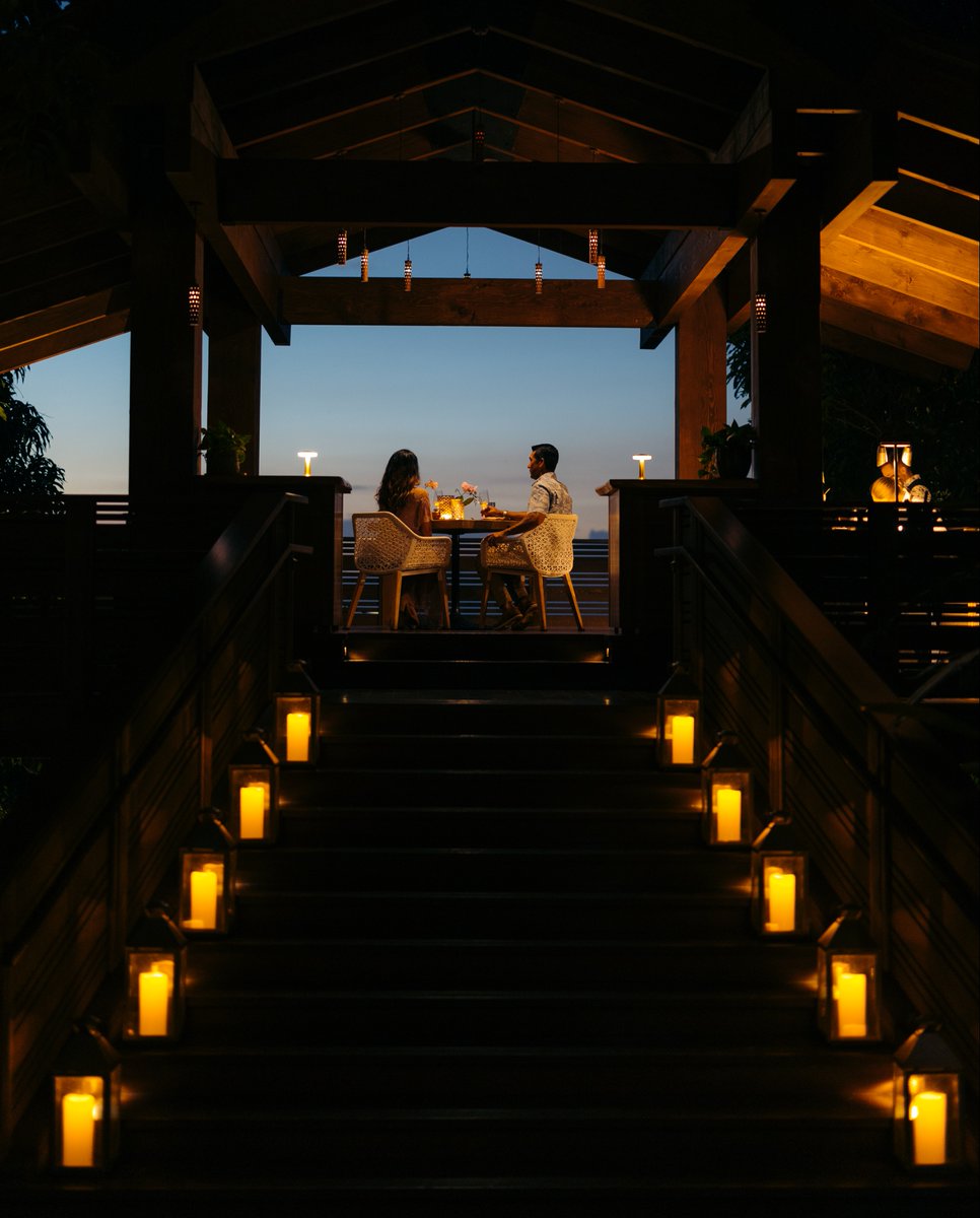 Dining at the Treehouse - perfect for milestone occasions, or to simply celebrate your togetherness.

#hotelwailea #relaischateaux #relaischateauxnorthamerica #goldenshaka