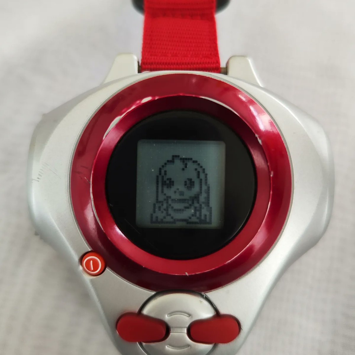 jalex2310's tweet photo. Hoy un niño recibió un regalo que había querido desde hace 21 años. :')
Algunos querían un micro hornito, un carro de pilas o a control remoto, yo quería uno de estos y me lo regale.
#digimontamers #digivice #DPower #Terriermon #CardSlash #BigestDreamer https://t.co/cFu4R219lu