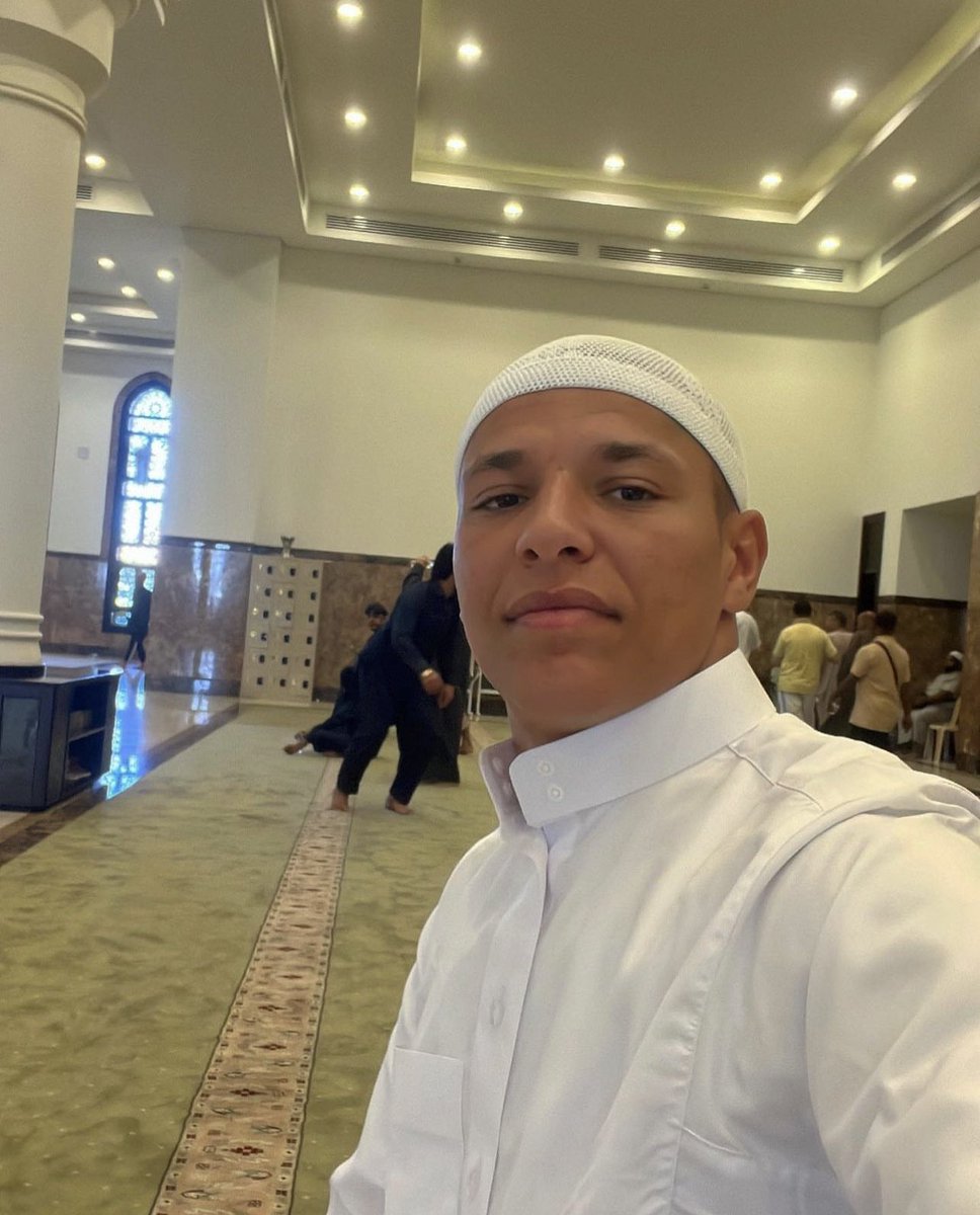 Ramadan Mubarak à tous qu’allah accepte notre jeûne 🙏🏼💙