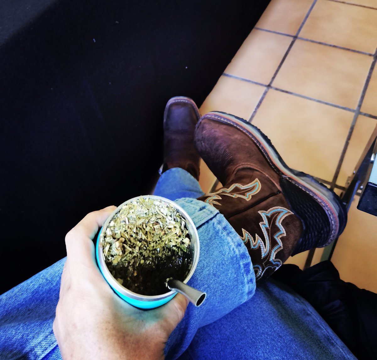 Un mate?? #boots #bootlover #cuadra