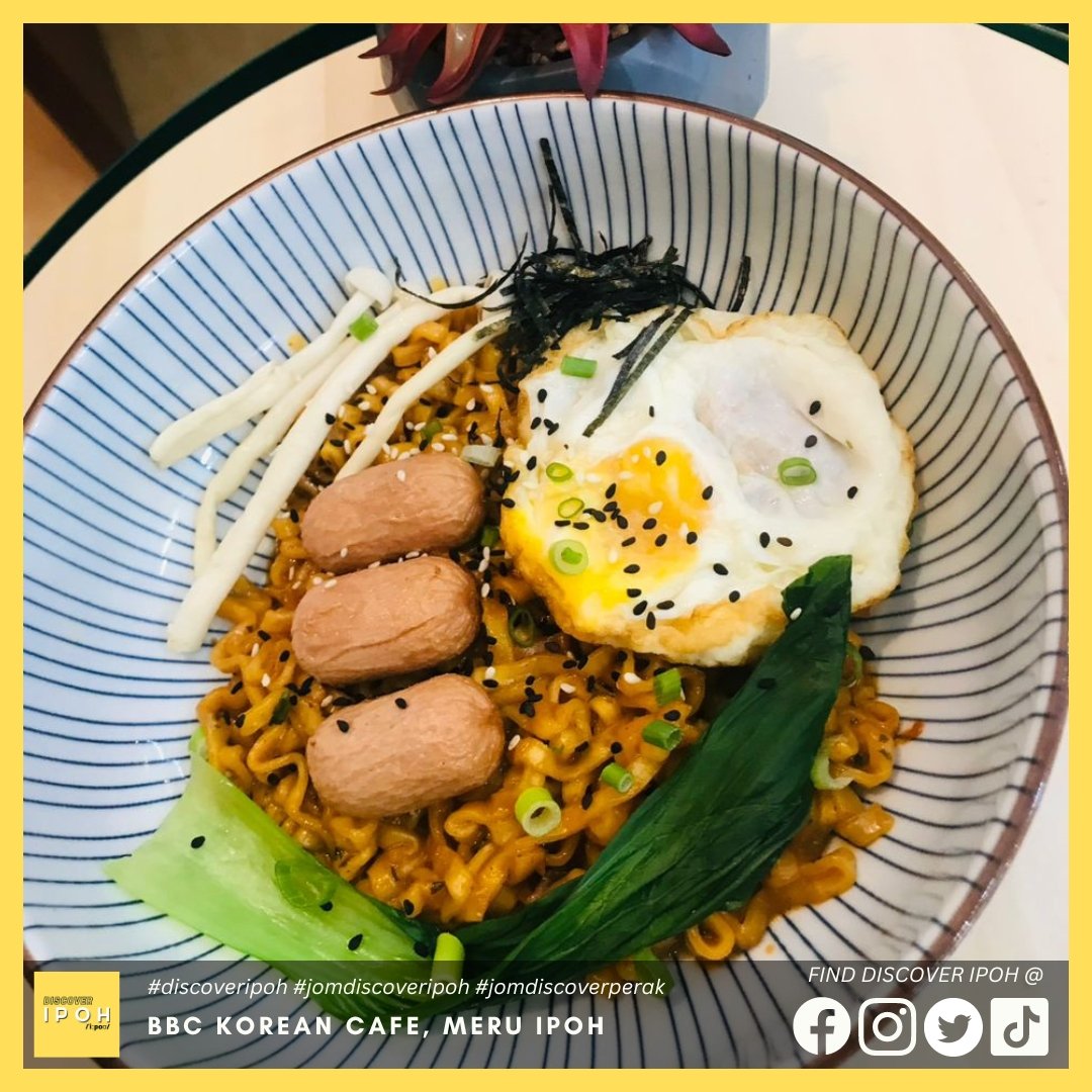 DiscoverIpoh's tweet photo. BBC KOREAN CAFE

Kome penggemar makanan Korea? Idok payah pergi ke Korea, kat Ipoh pun udah ada cafe makanan Korea yg terbaru. Kafe yg berasal dr Penang ini kini membuka cawangan baru di Ipoh. Kome nak makan ramyun, chicken deopbap, rabokki, tteokbokki semua ada. https://t.co/h41ETeWcrZ