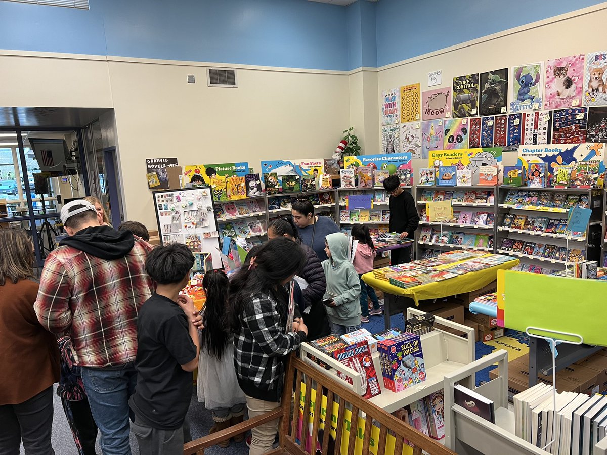 Thank you for an evening of collaboration at student led family/teacher conferences! We’ll resume tomorrow, Thursday, from 12:00-8:00 pm. Please contact your school office for an appointment! We look forward to seeing you!