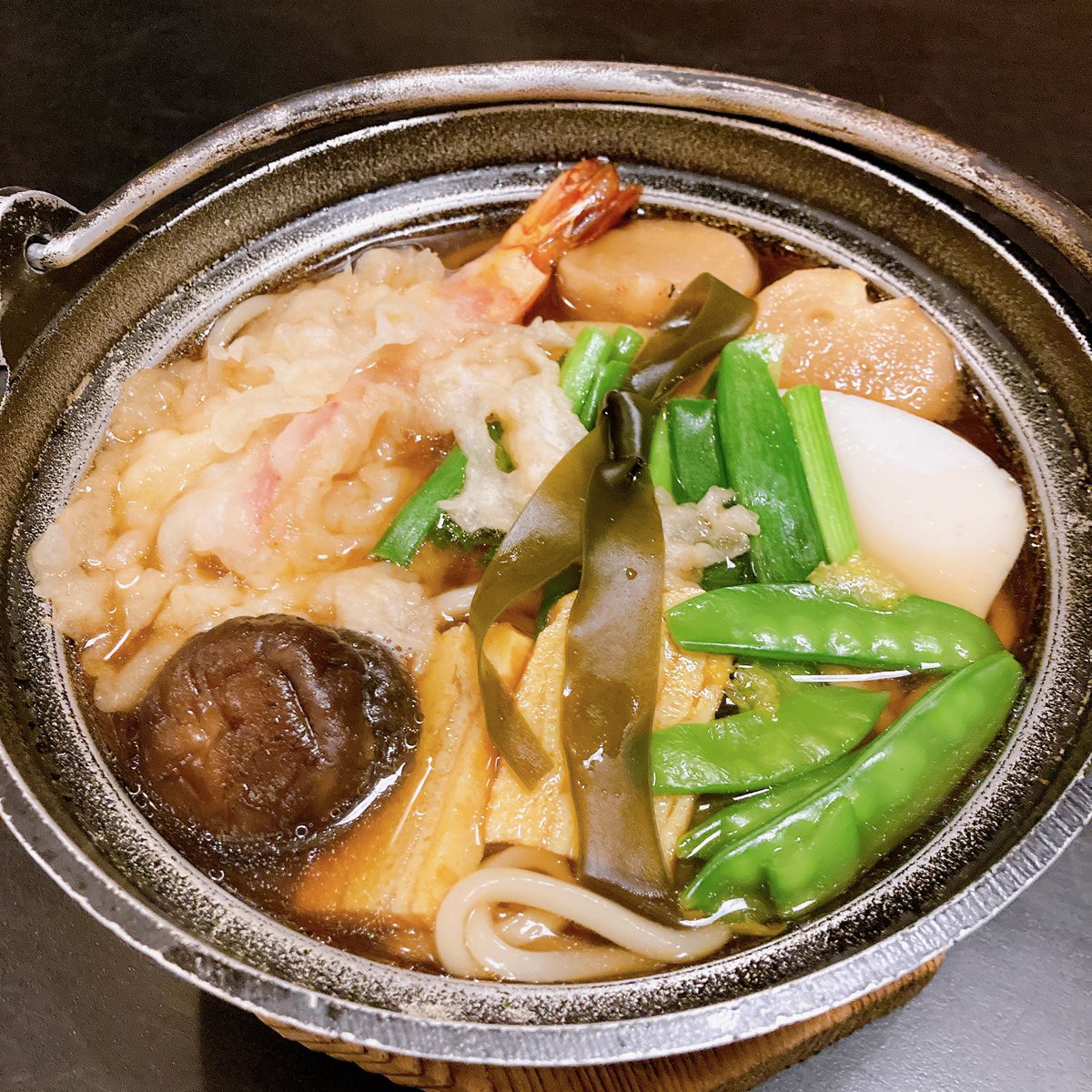 whitefalconyuk's tweet photo. 🍽2023.02.11 (土)🍽

子供の頃から大好きな鍋焼きうどん😋

#めん処喜郷家  #喜郷家  #うどん
#鍋焼きうどん  #すき焼きうどん
#静岡  #御前崎  #池新田  #浜岡 https://t.co/2cwh01lywY