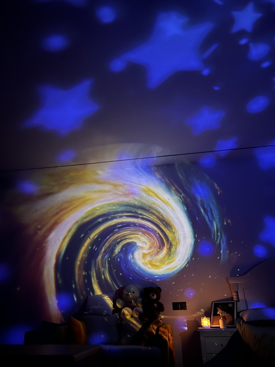 kistraservice1's tweet image. BLACK FRIDAY IS TOMMRROW!!!!😍

A sky full of stars in the comfort of your own house .🏠🏠🏠
#starprojector #galaxyprojector #ledprojector
#spaceroom #moodlight  #stars #kids 
#homestyle  #gifts  #bedroom