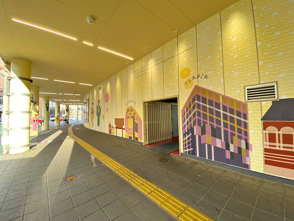The area of the Hakata Bus Terminal that faces Kuko-dori Avenue has been refurbished🚌. The super stylish designs have been inspired by Hakataori, Yamakasa, and Dontaku festivals✨ This is a great location to take a photo to remember your visit📷‼️ #Fukuoka #Japan