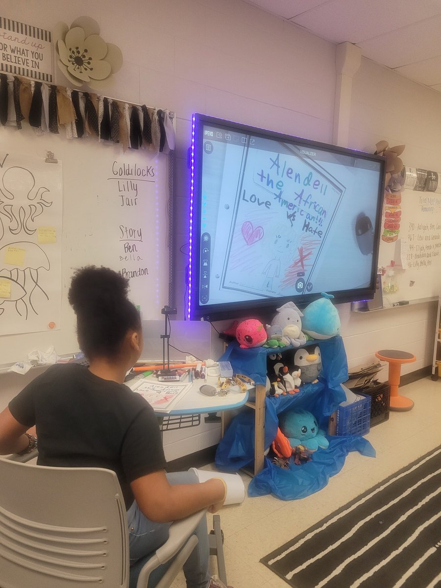 MsOsher's tweet image. Sharing our fairy tale stories for our last unit of @AmericanReading with the class. We made comic books, traditional stories, audio books, puppet shows, stop motion and readers theaters to help our stories come to life!!!!! @D45North @D45Schools #presentationtime #proudwork