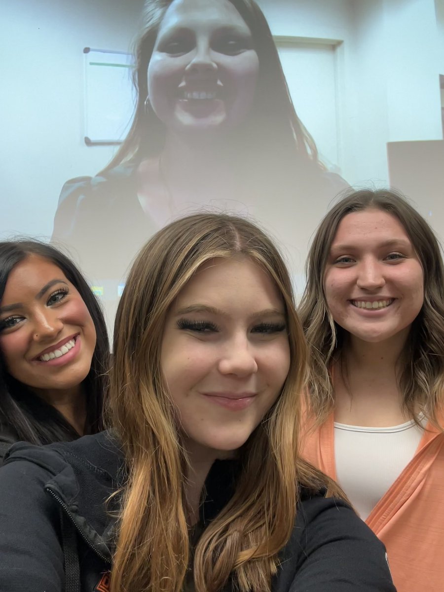 AWSM_OSU's tweet photo. Thank you for joining us and the amazing advice @Mikayla172 ! https://t.co/5wMMIPfakJ