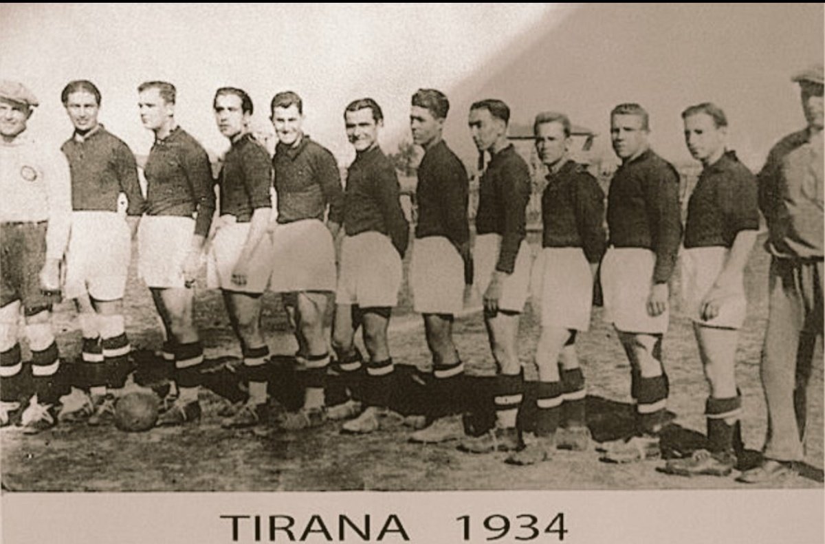 Bardheblu29's tweet photo. #ForcaTirona #Tirona
#NEJEMITIRONA #Tirana
Kampione SK.TIRANA 4️⃣🏆
Kampionati i 5° 🇦🇱 1934 Renditja
e ekipeve dhe formacioni i skuadrës
Kampione të Shqipërisë drejtuar
nga traineri hungarez Samo Singer. https://t.co/gwEAelHU4Z