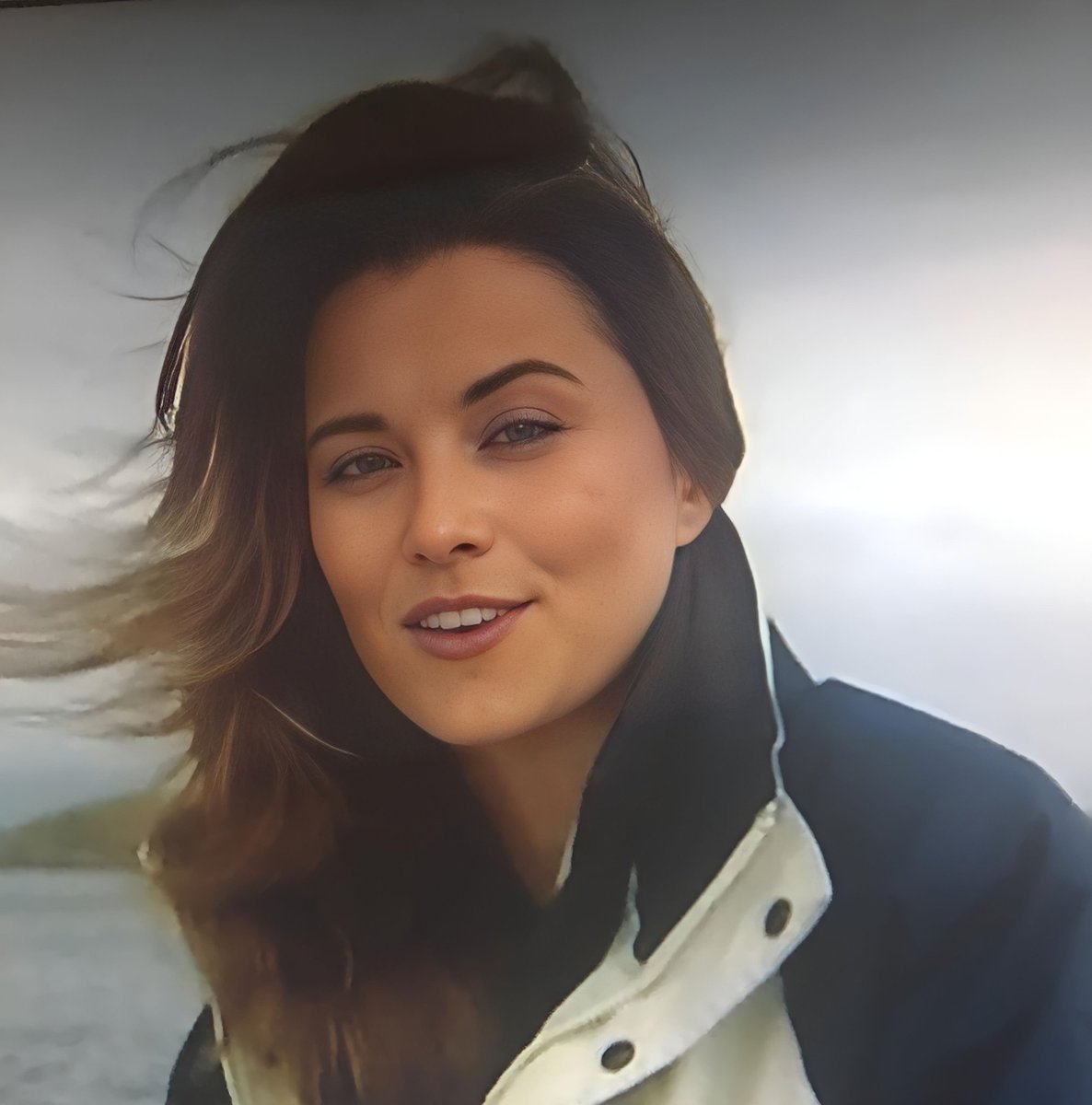 LaneLimal's tweet photo. Good night my sweet @RealLucyLawless ! May you have a beautiful afternoon full of joy and inspiration and may the night bring you a wonderful rest and the most beautiful dreams so that the dawn is full of smiles. I love you so much my favorite Princess.❤️❤️❤️😊😊😘😘 https://t.co/b0GTlF703F