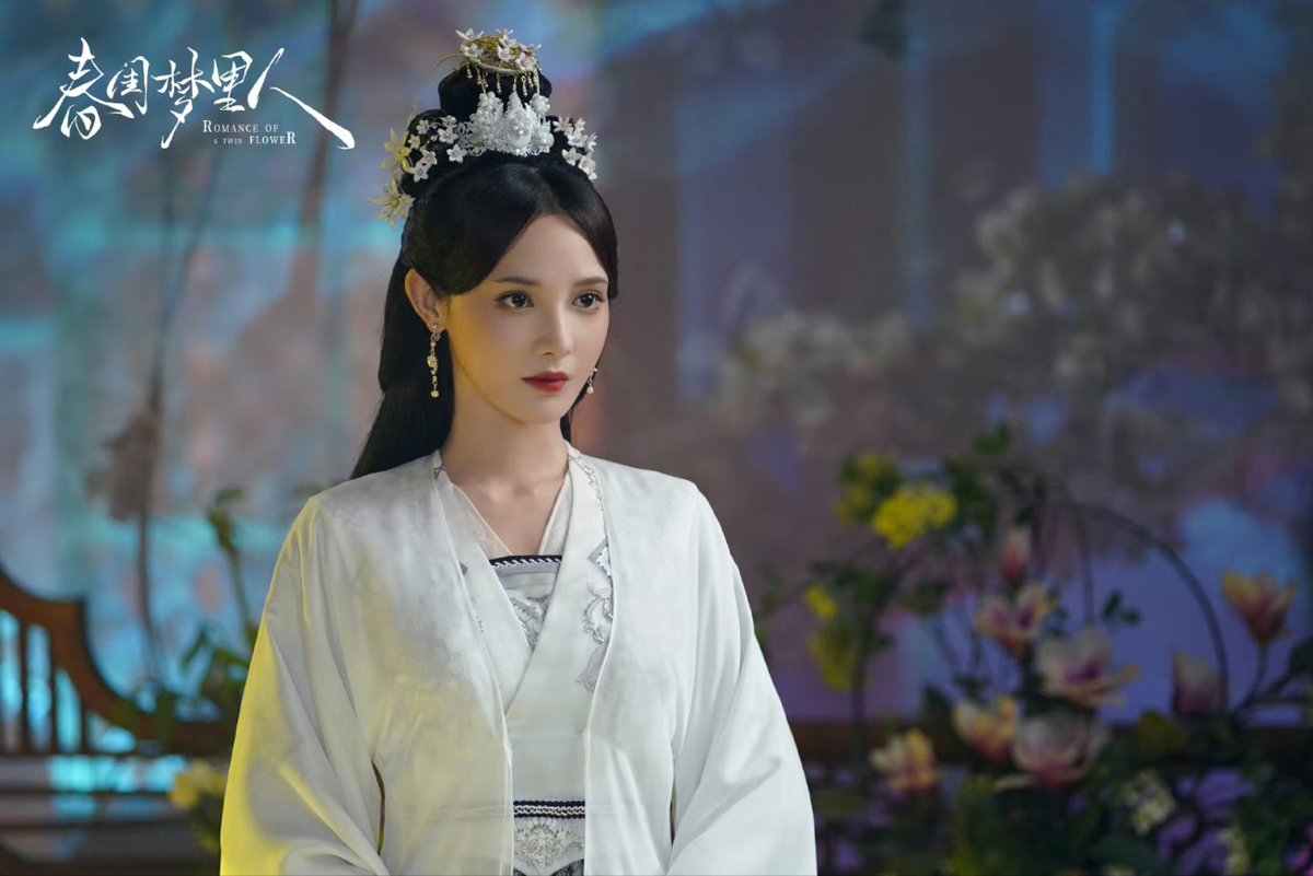 PengxiaoranTH's tweet photo. 🌷20230321 Weibo update

"สตรีที่มีพิษร้ายแรงที่สุดในเมืองหลวง" เนี่ยซางอวี๋ #เผิงเสี่ยวหร่าน ล็อควิดีโอ📺 @WeTVThailand มาดูที่จากความรักเปลี่ยนเป็นความเกลียดชัง

#คู่บุปผาเคียงฝัน #RomanceofATwinFlower #春闺梦里人 
#pengxiaoran #彭小苒 https://t.co/wNdAIQr9vf