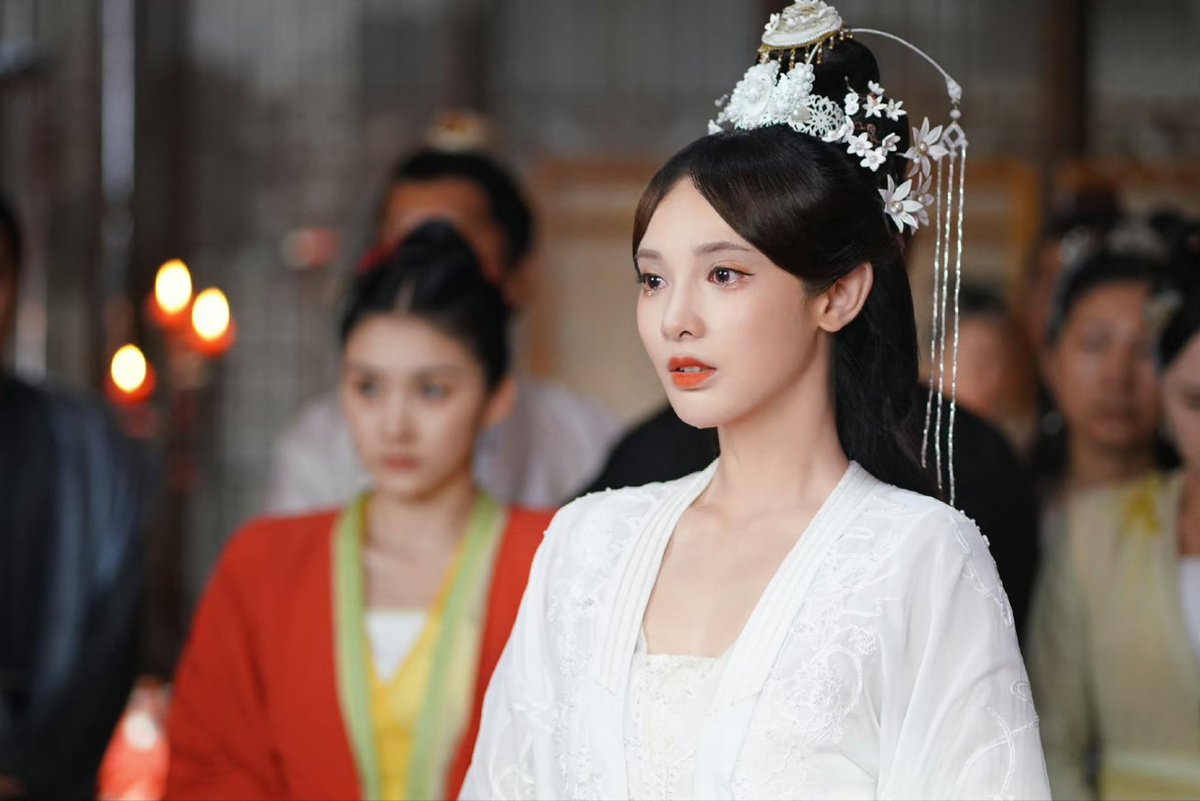 PengxiaoranTH's tweet photo. 🌷20230321 Weibo update

"สตรีที่มีพิษร้ายแรงที่สุดในเมืองหลวง" เนี่ยซางอวี๋ #เผิงเสี่ยวหร่าน ล็อควิดีโอ📺 @WeTVThailand มาดูที่จากความรักเปลี่ยนเป็นความเกลียดชัง

#คู่บุปผาเคียงฝัน #RomanceofATwinFlower #春闺梦里人 
#pengxiaoran #彭小苒 https://t.co/wNdAIQr9vf