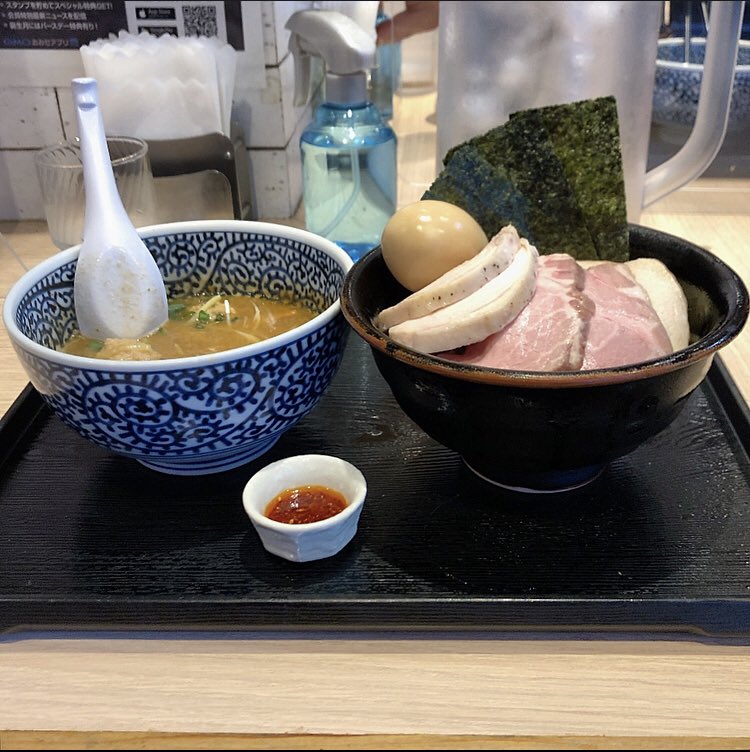 Uxtupi1214's tweet photo. 【 麺屋 一燈 】
特製濃厚つけ麺中盛り🍜
此方は世界一のつけ麺!
感謝の気持ちで頂きました。
感動をありがとう〜🇯🇵
#menyaitto https://t.co/LwTB4quWFP