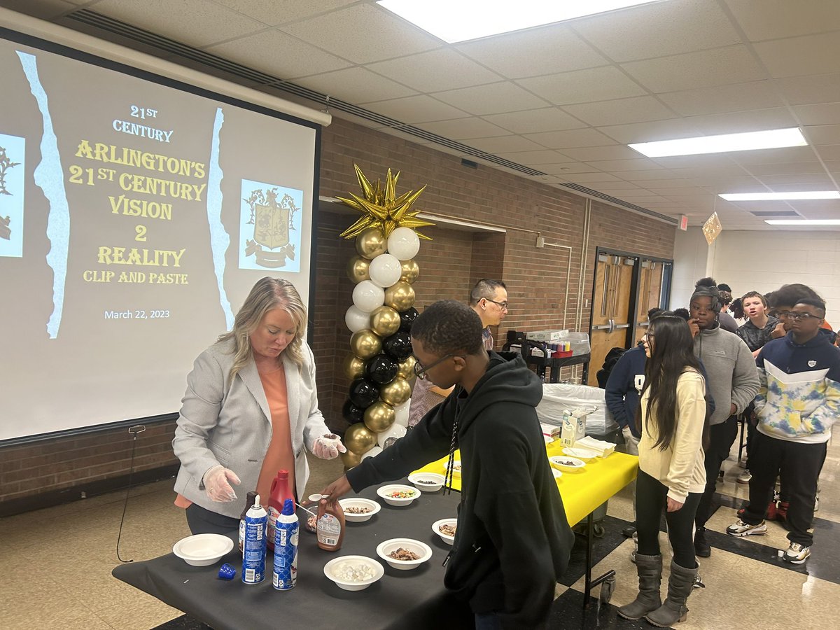Ms_Billups's tweet photo. 21st Century, Day 3…Clip and Paste: Vision to Reality! AMS scholars created vision boards for HS and post-secondary. Thank you to @Allen4IPS and @ShateenaLove for spending time with our kiddos as they worked to visualize their greatness! 🎓Purpose  @AMS_Counselor @mcclurejIPS https://t.co/p9SnmC2Jg7