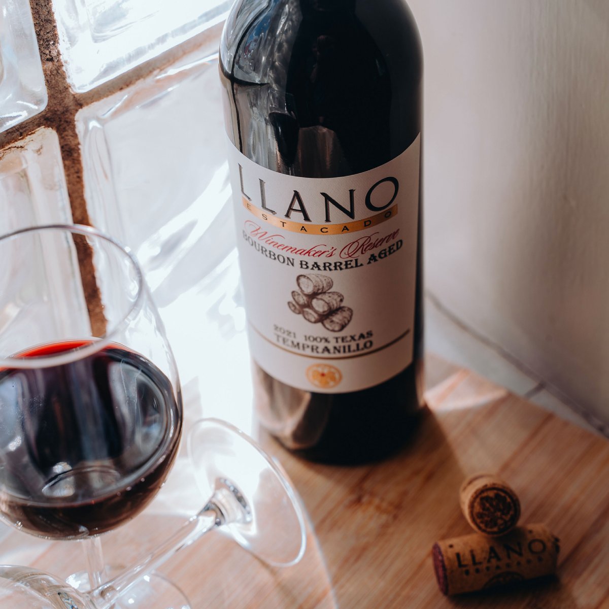 Indulge in a glass of #Llano wine + a hand-crafted meal by #Lubbock chef Antonio Pina when you stop in for dinner at Claraboya!

Find it inside the DoubleTree hotel. ✨🍷