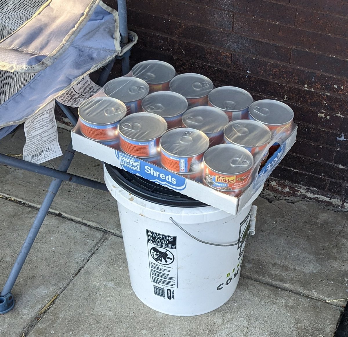 LyzurJane's tweet photo. Well, we're definitely the neighborhood cat people, @astronautgo. https://t.co/mPzRrwfWO5