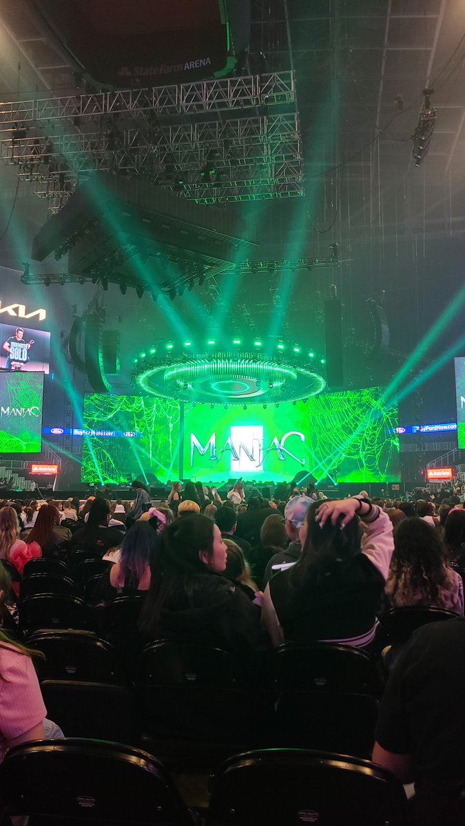 flamekit1010's tweet photo. We actually made it!

#SKZ #StrayKidsInATL 
#StrayKids #SKZinATL
#SKZ_IN_ATLANTA  #StrayKids_2ndWorldTour_MANIAC #skzinatlanta #STRAYKINGS #STAY https://t.co/AkXW9YABTz