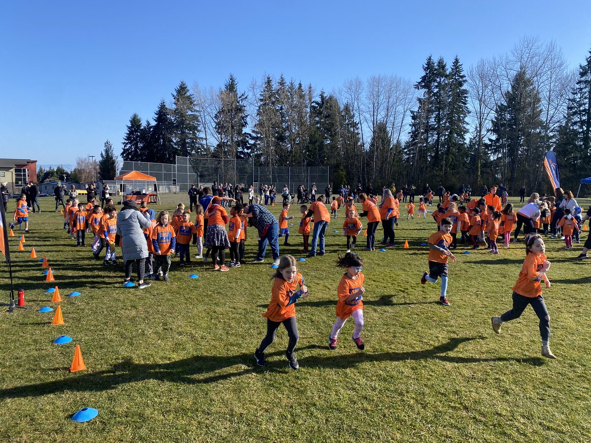 JFEPTA's tweet photo. We had a great time at the Apex Fundraiser Fun Run today! Thanks to everyone for our support.
@EPS_Jefferson @EverettPTSA @EverettSchools @LighthouseCoop
#ApexXFACTOR #jeffersonpta #togetherwearestronger #GoChargers #community https://t.co/HDx4qxJXz4