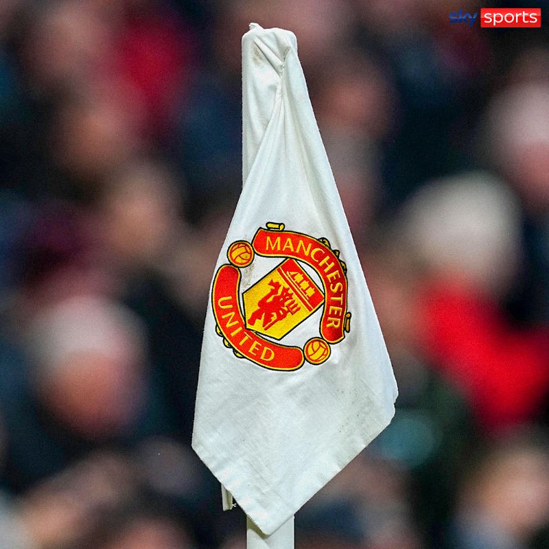 SkySportsPL's tweet photo. The firm handling the sale of Man Utd have not received new bids from Sheikh Jassim or Sir Jim Ratcliffe, but both bidders have been granted extensions 🔴⤵️