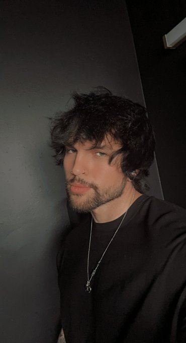 Face me https://t.co/ldWP7TP4Wu