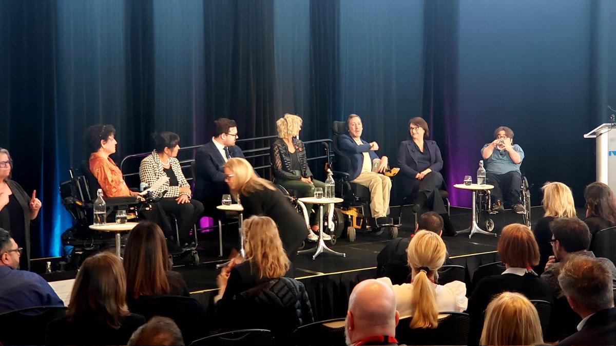 L’accessibilité est à l'honneur ce soir, en présence de leaders de l'industrie qui continuent à bâtir une société plus inclusive. Merci à <a href="/Amitele1/">AMI-télé</a>, <a href="/CDNParalympique/">Équipe paralympique canadienne</a> et l’Office de la représentation des personnes handicapées à l’écran d’en avoir discuté avec nous.