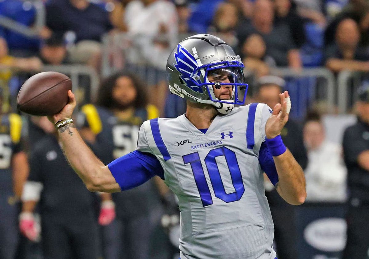 UFL_Stats's tweet photo. AJ McCarron’s stats this season…

• 65.5 comp. %
• 1,086 passing yards
• 6.6 yards per attempt
• 12 total TDs - 4 INTs
• 96.2 passer rating

#Battlehawks https://t.co/1hwo3etFza