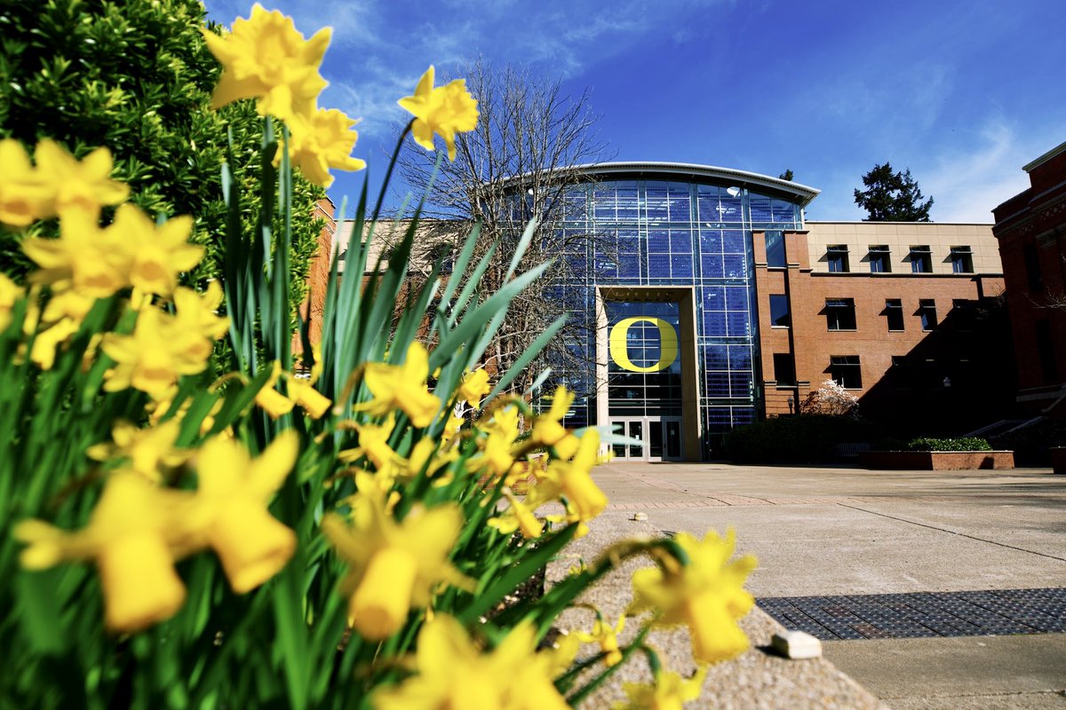 oregonfootball's tweet photo. It's Springtime in Eugene ☀️

#GoDucks https://t.co/8rqZhB2zmd