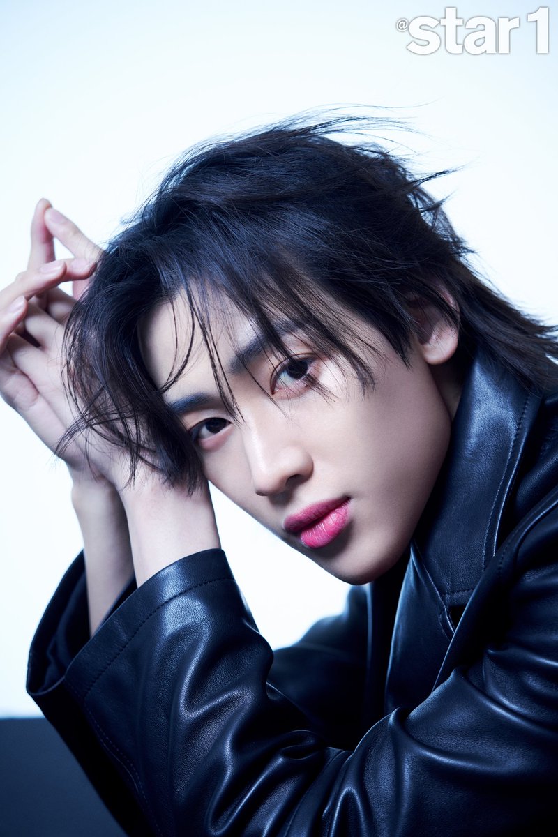 imbcenews's tweet photo. 뱀뱀 “노필터 입담? 나도 가끔 불안해, 이만큼 내려놓는 아이돌 없을 것” #갓세븐 #뱀뱀 #BamBam [화보 5장]
https://t.co/a33DEf2v53 https://t.co/4jlmyW9mtu
