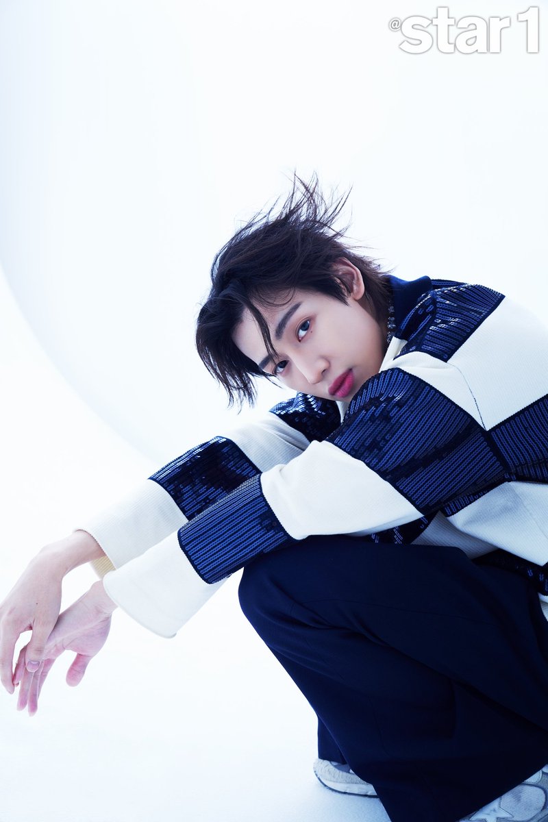 imbcenews's tweet photo. 뱀뱀 “노필터 입담? 나도 가끔 불안해, 이만큼 내려놓는 아이돌 없을 것” #갓세븐 #뱀뱀 #BamBam [화보 5장]
https://t.co/a33DEf2v53 https://t.co/4jlmyW9mtu