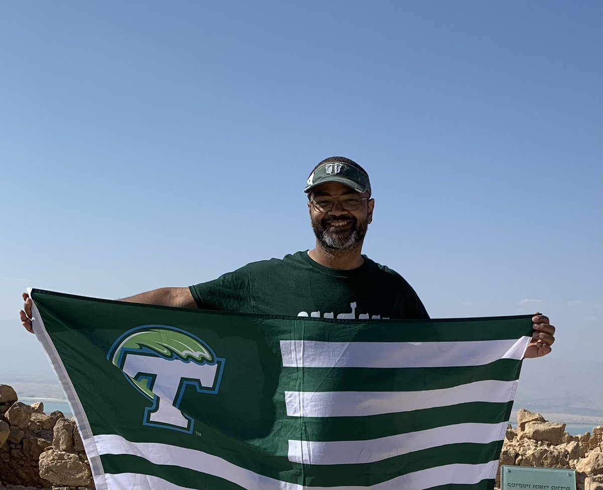TulaneDCAlumni's tweet photo. We love to see your travel photos in @Tulane swag! Tag us in your photos or message them to us to be featured! We love our @tulanealumni!
•
•
•
#tulanealumni #tulanealumniassociation #tulanealumnitravel #tulaneintelaviv https://t.co/6TNbKIzu0T