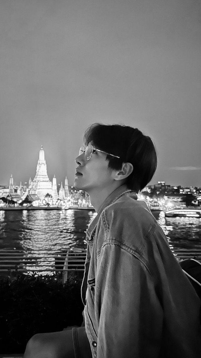 akeystic's tweet photo. #Golden323RenjunDay https://t.co/FFqtAUCTvc