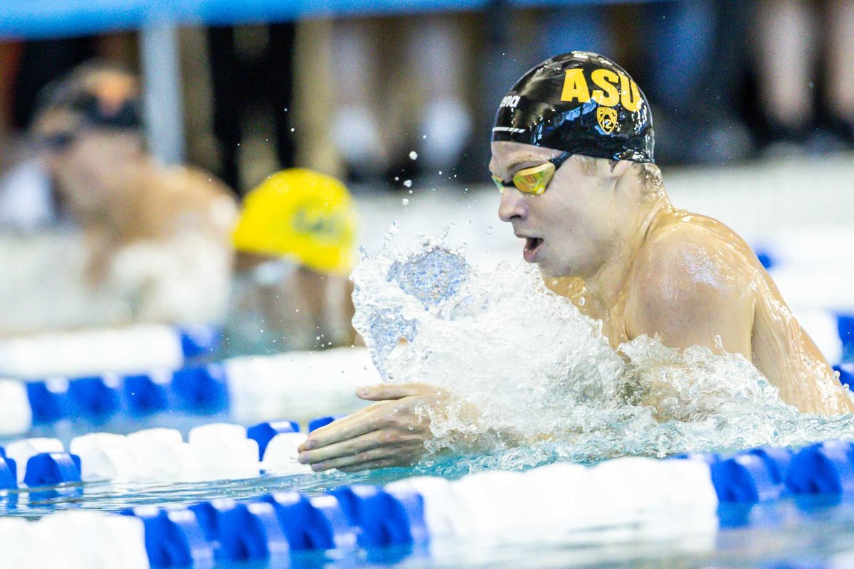 Leon Marchand just outsplit Max McHugh, who is widely considered the best sprint breaststroker in the NCAA by a mile, in a 50. IN A 50. HE SPLIT 22.27. This guy swims the fastest 400 IM ever and HE JUST SPLIT 22.2 IN A 50. 

I don't even know what to say anymore.