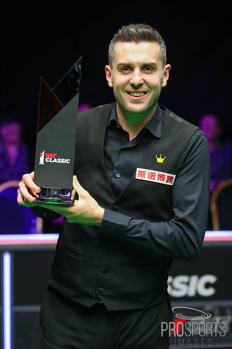 CollargeImages's tweet photo. @markjesterselby Wins the inaugural #WSTClassic on home turf beating Peng Junxu in the final 6 fames to 2 and is presented with his trophy by @jasonferguson5 of the @WPBSAofficial #WeAreWST #CueTheAction #WorldSnookerTour #WorldSnooker #Snooker #LiveSnooker #ItsOnlyLiveOnce https://t.co/kV7h3B05Kn