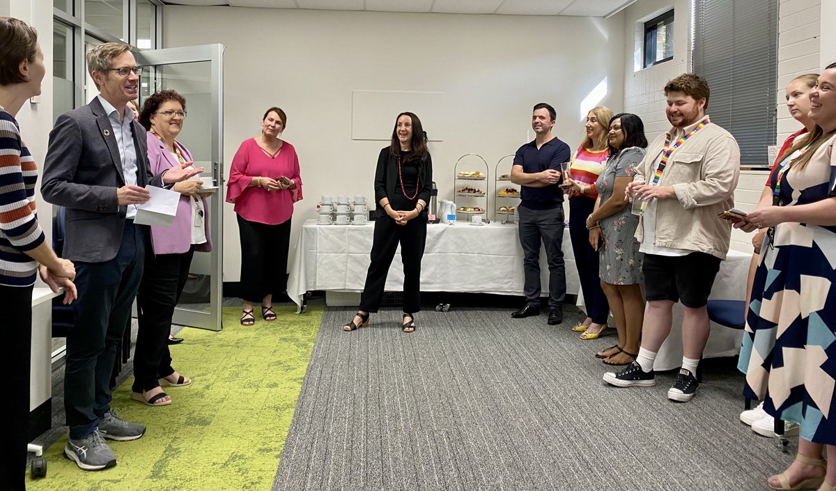 Wonderful to have @WarProf open our new Careers and Employability Hub on our Wollongong campus this morning - a new shopfront for students and their future employers to access work-integrated learning, careers and employability services at #UOW